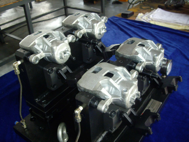 制动钳体液压夹具（进油孔）